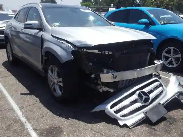 WDCTG4EB4HJ299695 2017 MERCEDES-BENZ GLA 250-0