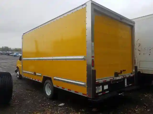 7GZ37TCG8KN010318 2019 GMC SAVANA CUTAWAY G3500-2