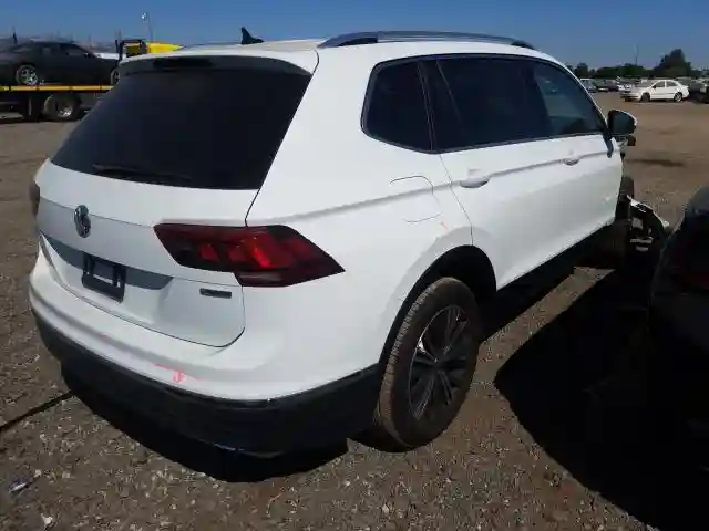 3VV2B7AX9KM078057 2019 VOLKSWAGEN TIGUAN SE-3
