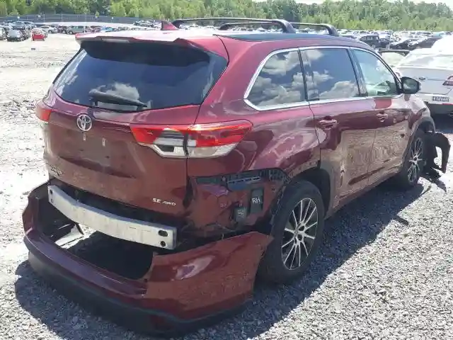 5TDJZRFH2HS386408 2017 TOYOTA HIGHLANDER SE-3