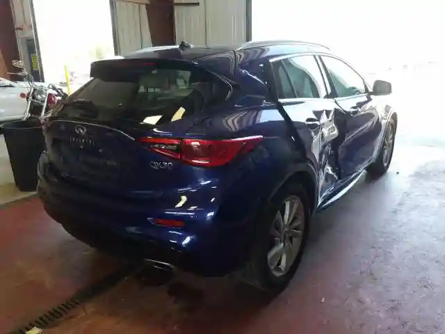 SJKCH5CP6KA011140 2019 INFINITI QX30 PURE-3