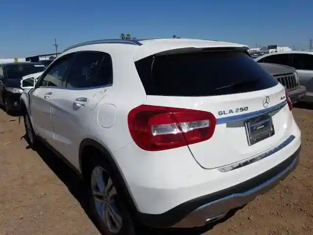 WDCTG4GBXJJ478021 2018 MERCEDES-BENZ GLA 250 4MATIC-2