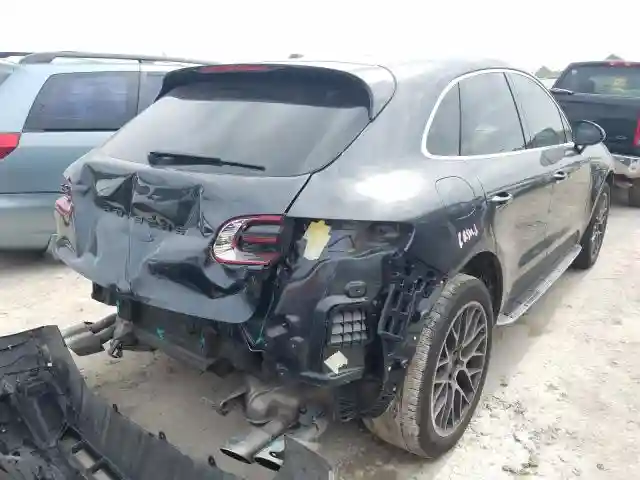 WP1AB2A50HLB18367 2017 PORSCHE MACAN S-3