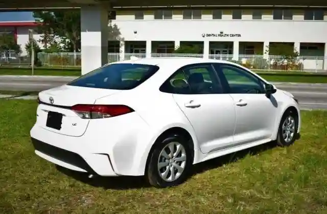 JTDEPRAE1LJ035354 2020 TOYOTA COROLLA LE-3
