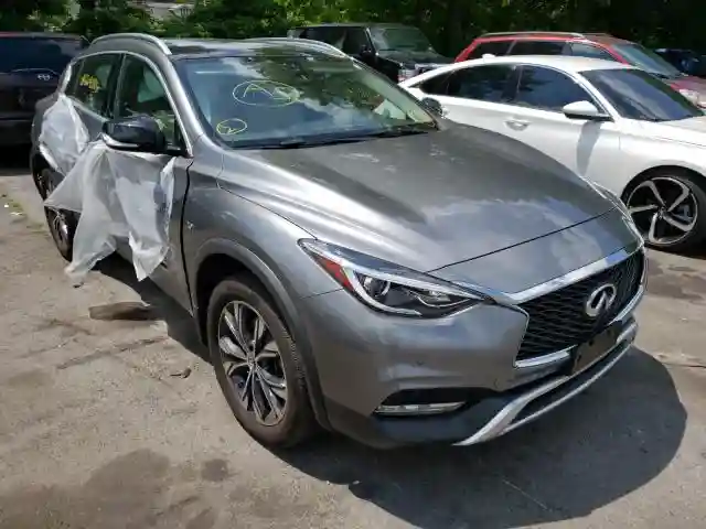 SJKCH5CR2JA052123 2018 INFINITI QX30 BASE-0