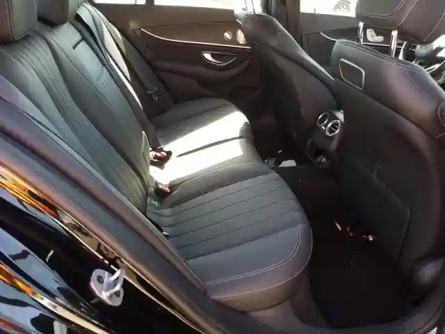 WDDZF4JB5JA472435 2018 MERCEDES-BENZ E 300-5