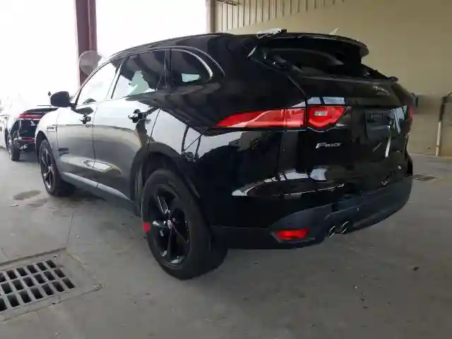 SADCJ2FN0JA262304 2018 JAGUAR F-PACE PREMIUM-2