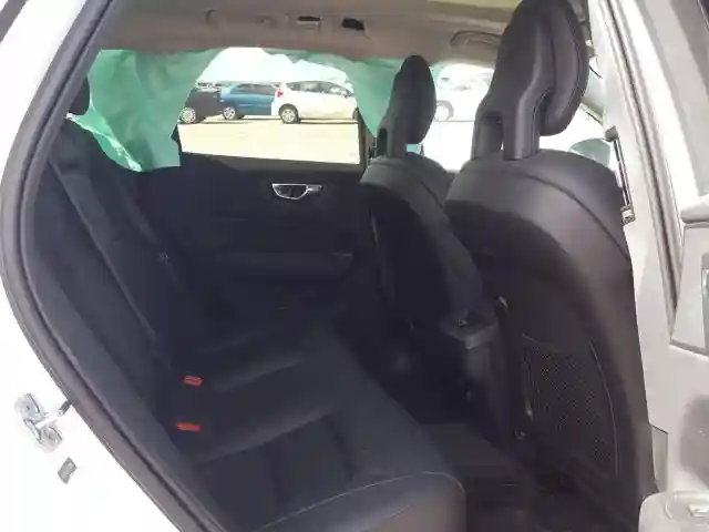LYV102RK4JB109988 2018 VOLVO XC60 T5-5