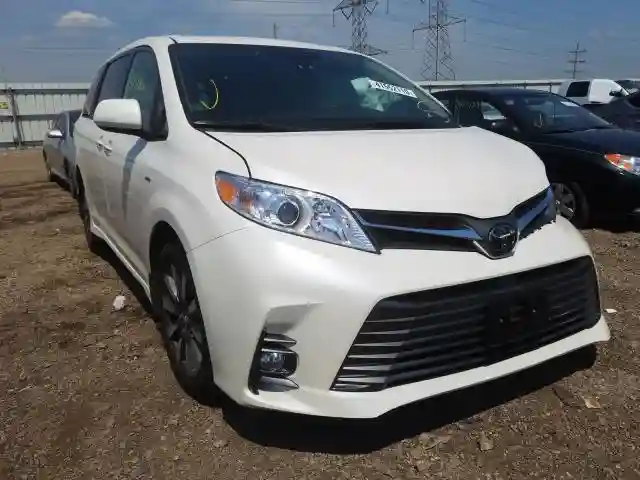 5TDDZ3DC6KS226556 2019 TOYOTA SIENNA XLE-0