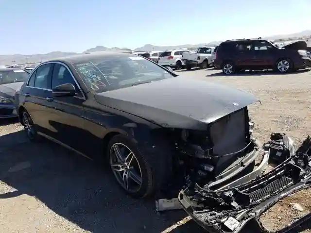WDDZF4JB5JA472435 2018 MERCEDES-BENZ E 300-0