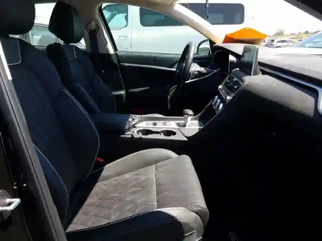 KMTG44LA5KU020711 2019 GENESIS G70 PRESTIGE-4