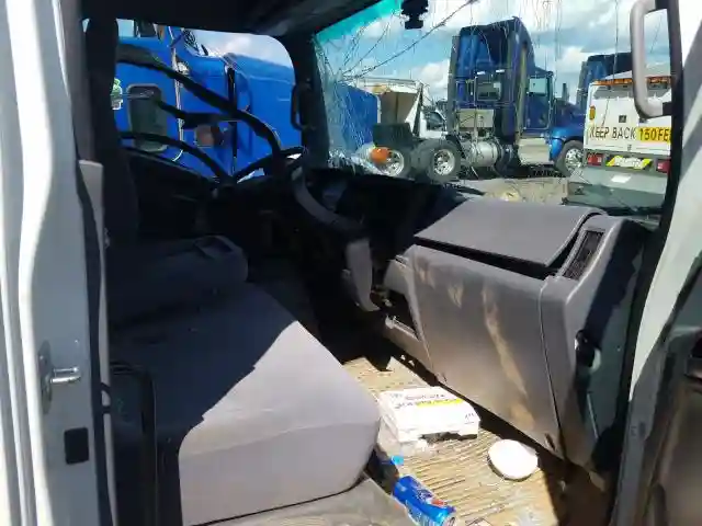 JALC4W161K7009077 2019 ISUZU NPR HD-4