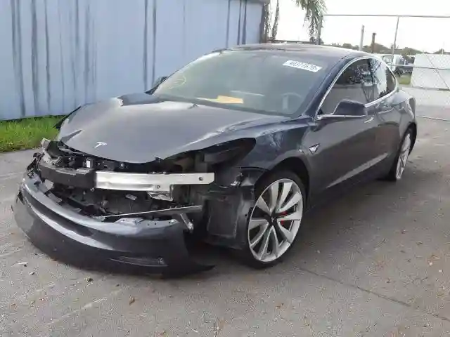 5YJ3E1EB2JF185962 2018 TESLA MODEL 3-1