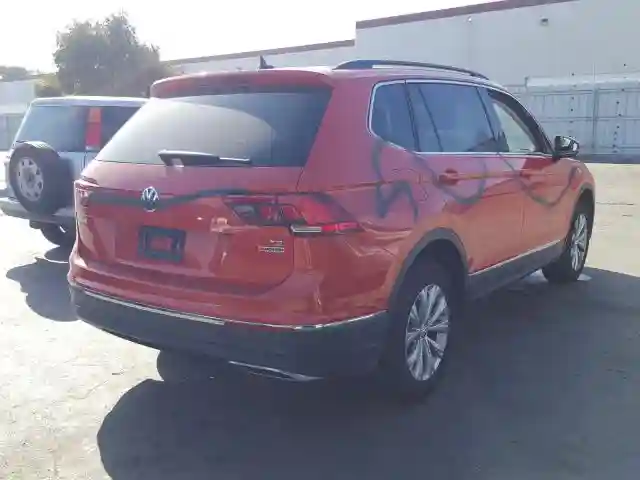 3VV2B7AX2JM154751 2018 VOLKSWAGEN TIGUAN SE-3