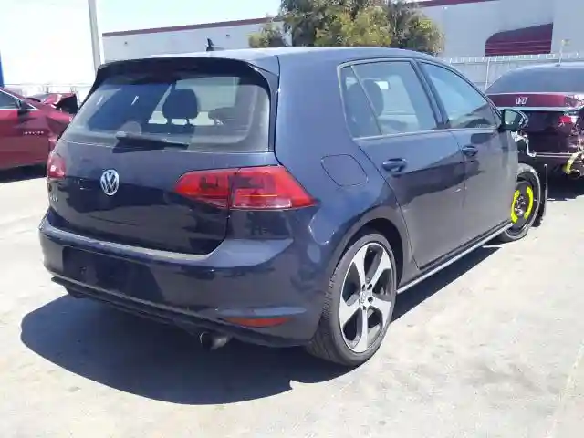 3VW4T7AU6HM075570 2017 VOLKSWAGEN GTI S-3