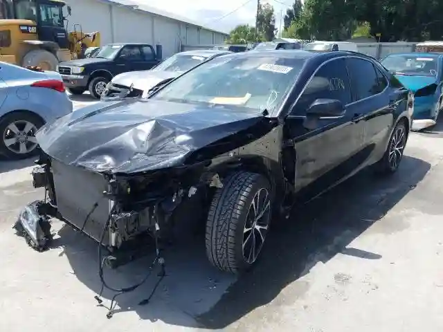 4T1B11HK1JU655789 2018 TOYOTA CAMRY L-1