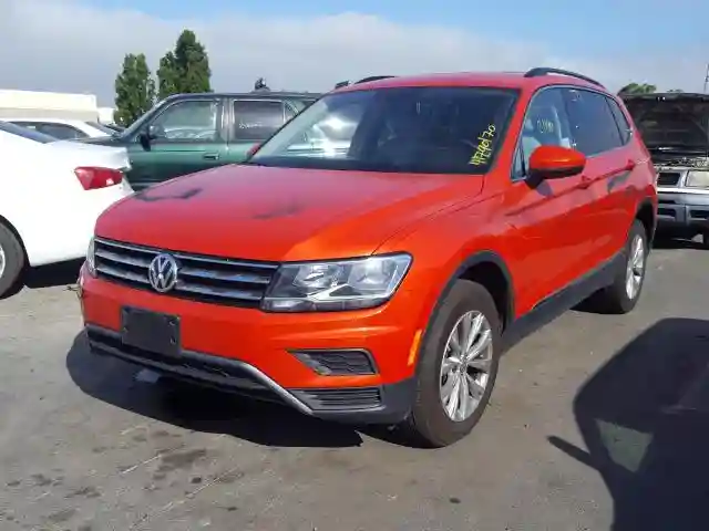 3VV2B7AX2JM154751 2018 VOLKSWAGEN TIGUAN SE-1