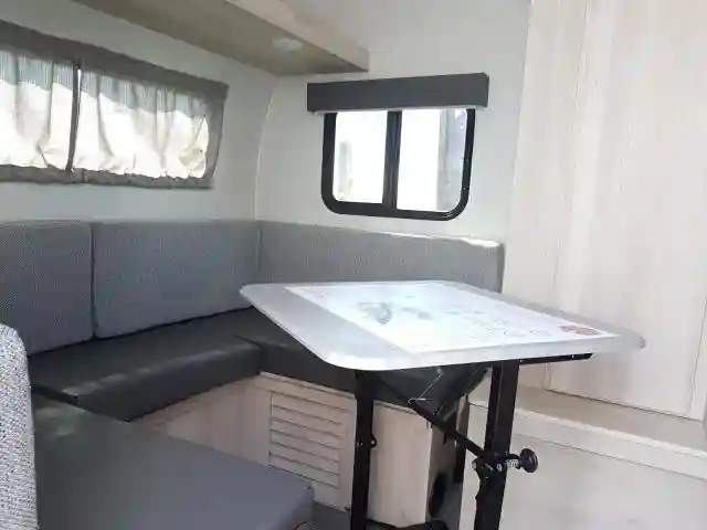 54CTH1H1XM3050899 2020 WINNEBAGO ALL MODELS-4