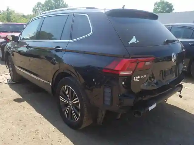 3VV2B7AX5JM174623 2018 VOLKSWAGEN TIGUAN SE-2