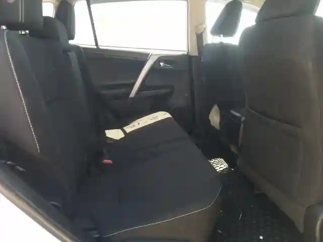 2T3RFREV0JW748226 2018 TOYOTA RAV4 ADVENTURE-5