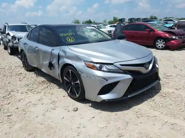 4T1BZ1HK7JU006507 2018 TOYOTA CAMRY XSE-0