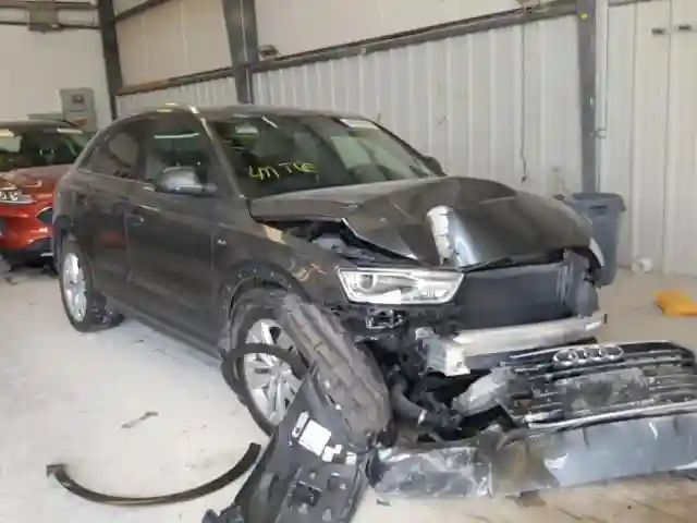 WA1ECCFSXJR008363 2018 AUDI Q3 PREMIUM-0