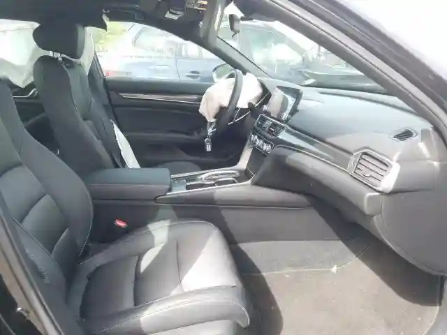 1HGCV2F36KA026435 2019 HONDA ACCORD SPORT-4