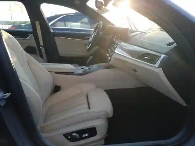 WBAJA5C5XKBX88022 2019 BMW 530 I-4