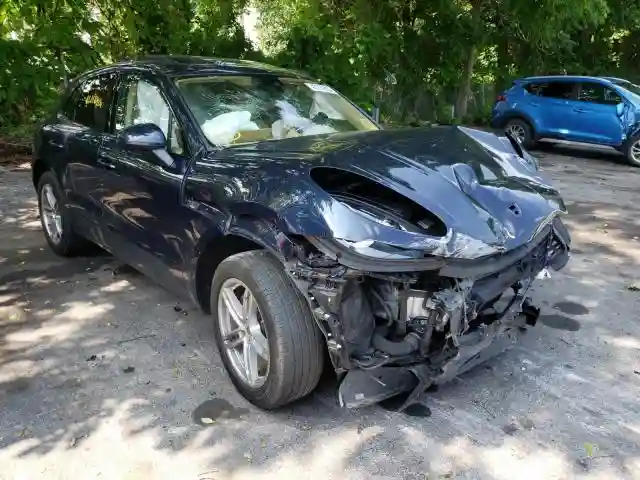 WP1AA2A56HLB05996 2017 PORSCHE MACAN-0