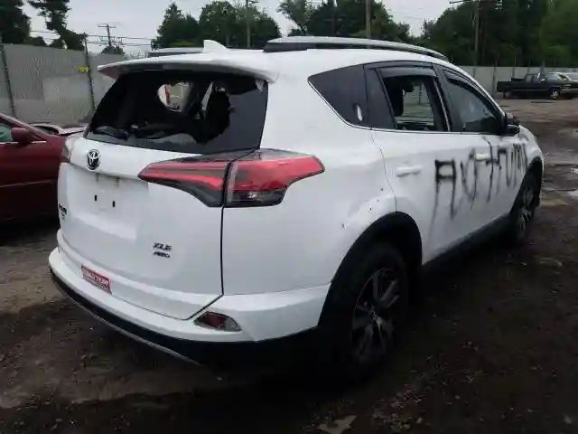 2T3RFREV6JW849190 2018 TOYOTA RAV4 ADVENTURE-3