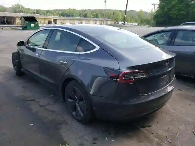 5YJ3E1EA1JF077680 2018 TESLA MODEL 3-2