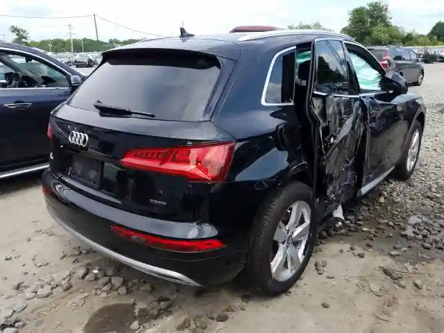 WA1BNAFY7K2037576 2019 AUDI Q5 PREMIUM PLUS-3