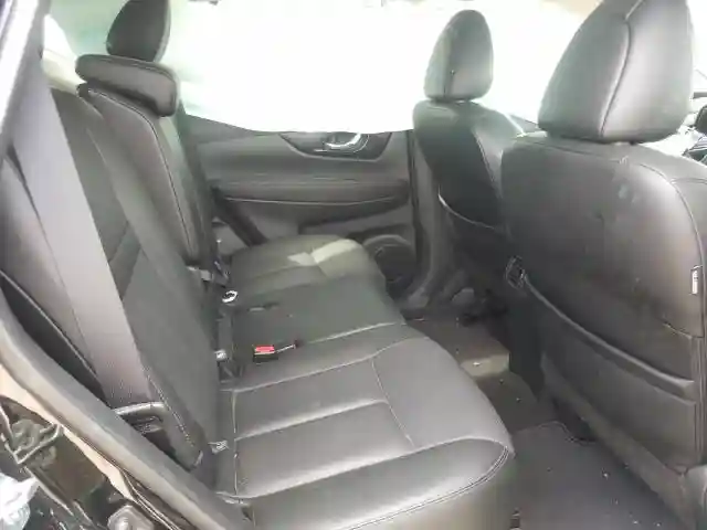 5N1AT2MV7HC834947 2017 NISSAN ROGUE SV-5
