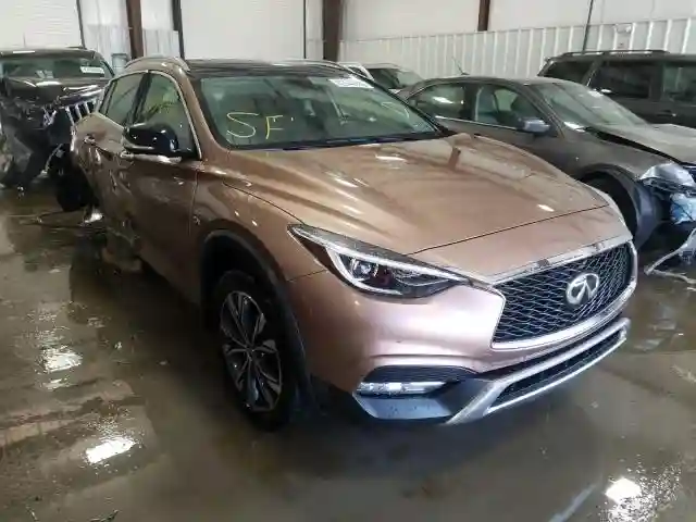 SJKCH5CR9JA002481 2018 INFINITI QX30 PURE-0