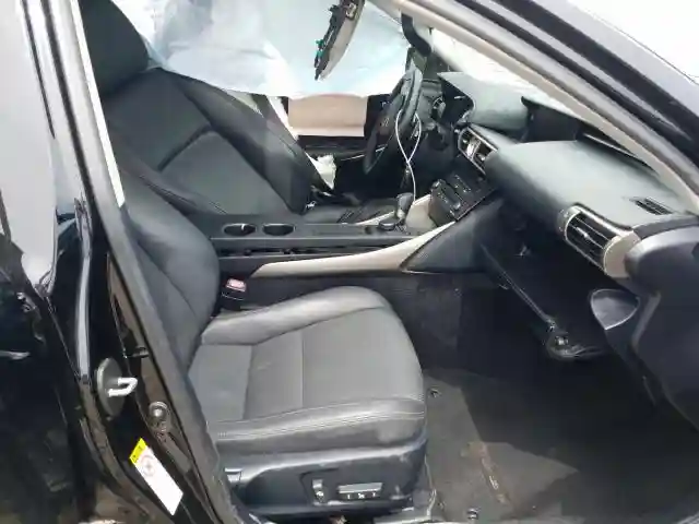 JTHBA1D26G5012494 2016 LEXUS IS 200T-4
