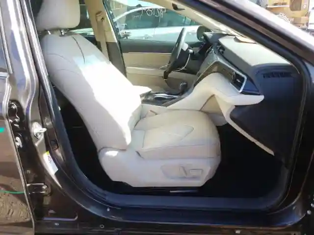 4T1B21HK6JU502595 2018 TOYOTA CAMRY HYBRID-4