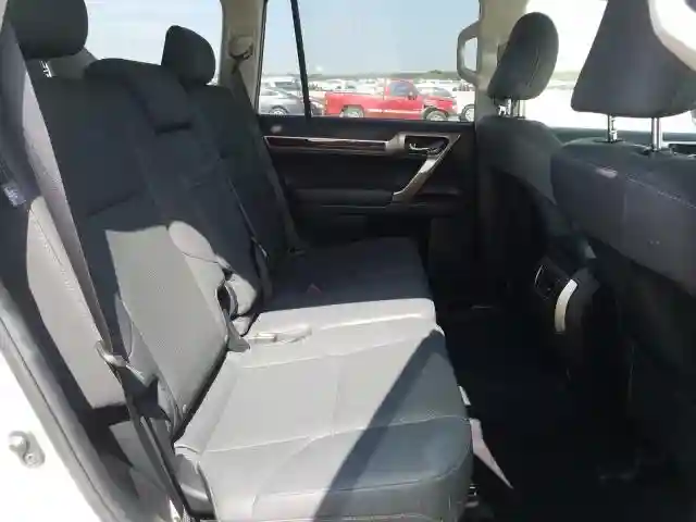 JTJBM7FX9K5216717 2019 LEXUS GX 460-5