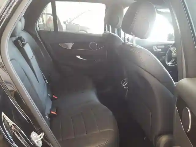 WDC0G4JB5KV167585 2019 MERCEDES-BENZ GLC 300-5