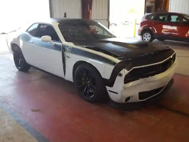 2C3CDZFJ4HH560380 2017 DODGE CHALLENGER R/T 392-0
