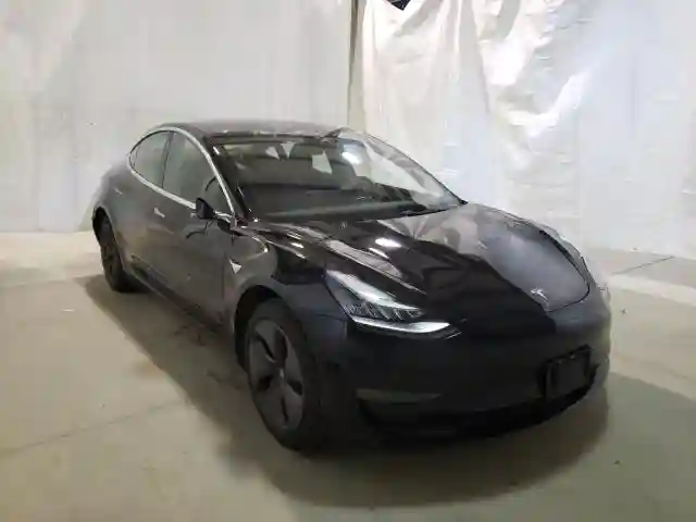 5YJ3E1EA5JF157340 2018 TESLA MODEL 3-0