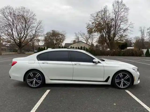 WBA7F0C52JGM22412 2018 BMW 750 I-3
