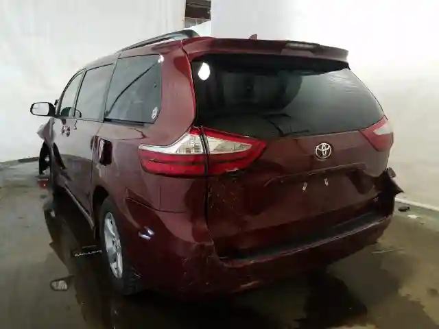 5TDKZ3DC0JS930354 2018 TOYOTA SIENNA LE-2