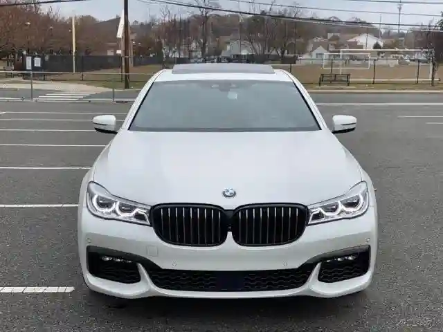 WBA7F0C52JGM22412 2018 BMW 750 I-1