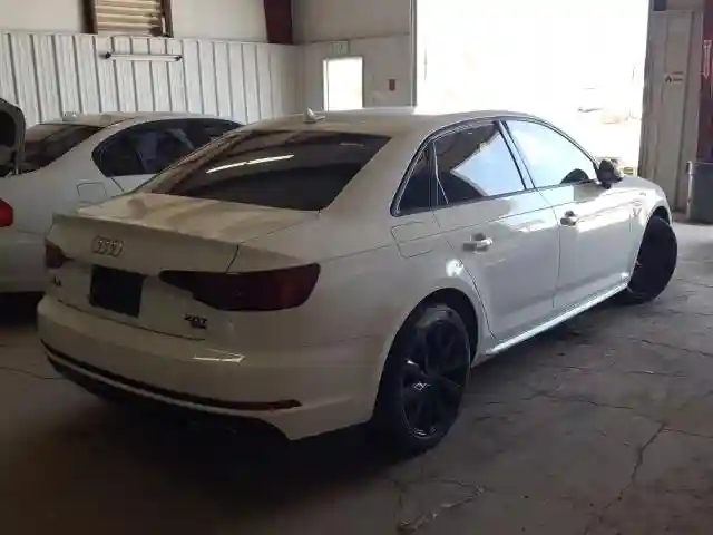WAUKMAF42JA109761 2018 AUDI A4 PREMIUM-3