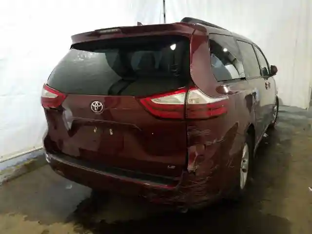 5TDKZ3DC0JS930354 2018 TOYOTA SIENNA LE-3