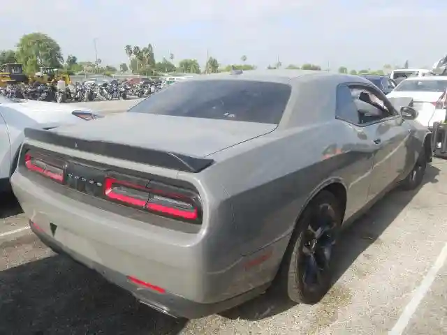 2C3CDZAGXJH251465 2018 DODGE CHALLENGER SXT-3