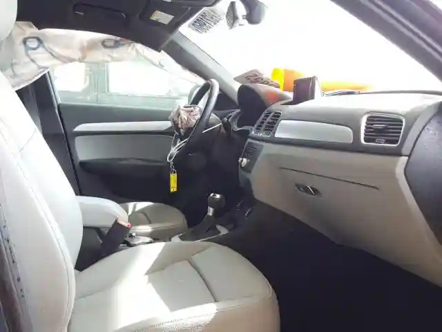 WA1BCCFS4HR013832 2017 AUDI Q3 PREMIUM-4
