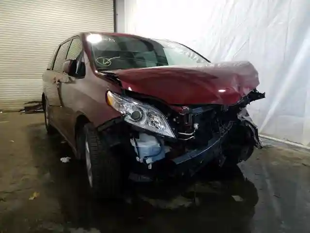 5TDKZ3DC0JS930354 2018 TOYOTA SIENNA LE-0