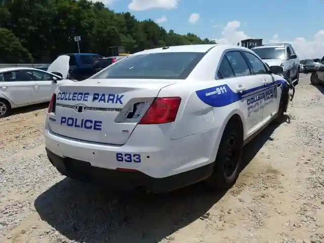 1FAHP2MK4KG115240 2019 FORD TAURUS POLICE INTERCEPTOR-3