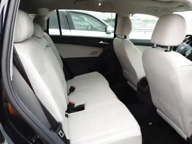 3VV2B7AX8KM175055 2019 VOLKSWAGEN TIGUAN SE-5
